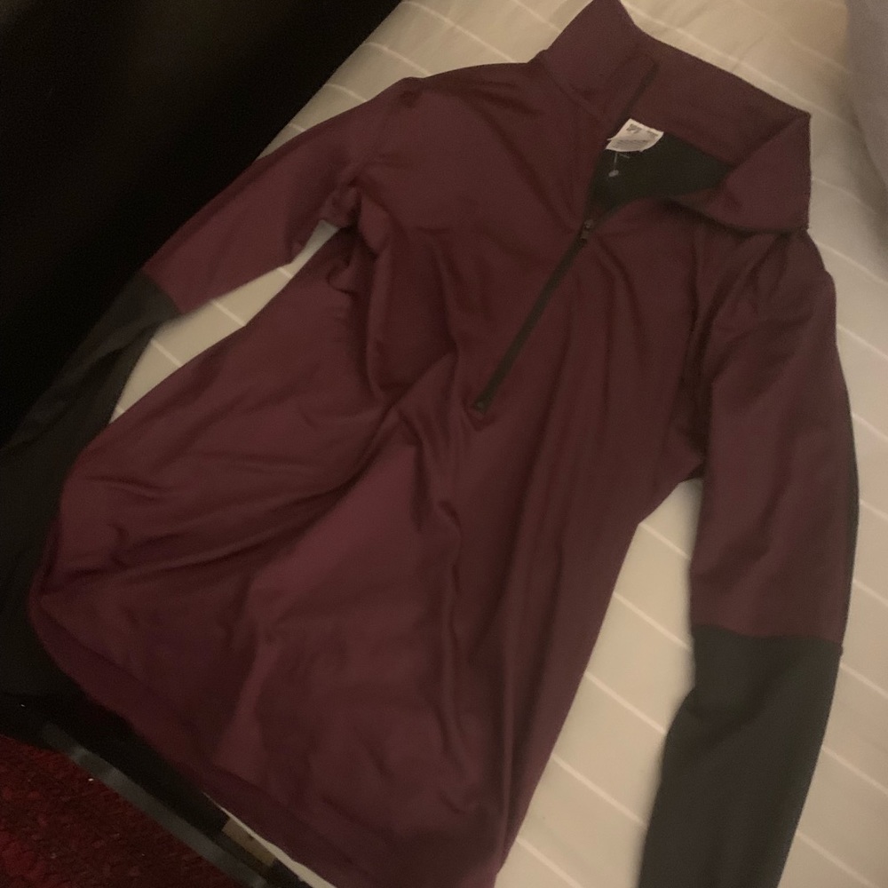 VS Pink quarter zip maroon